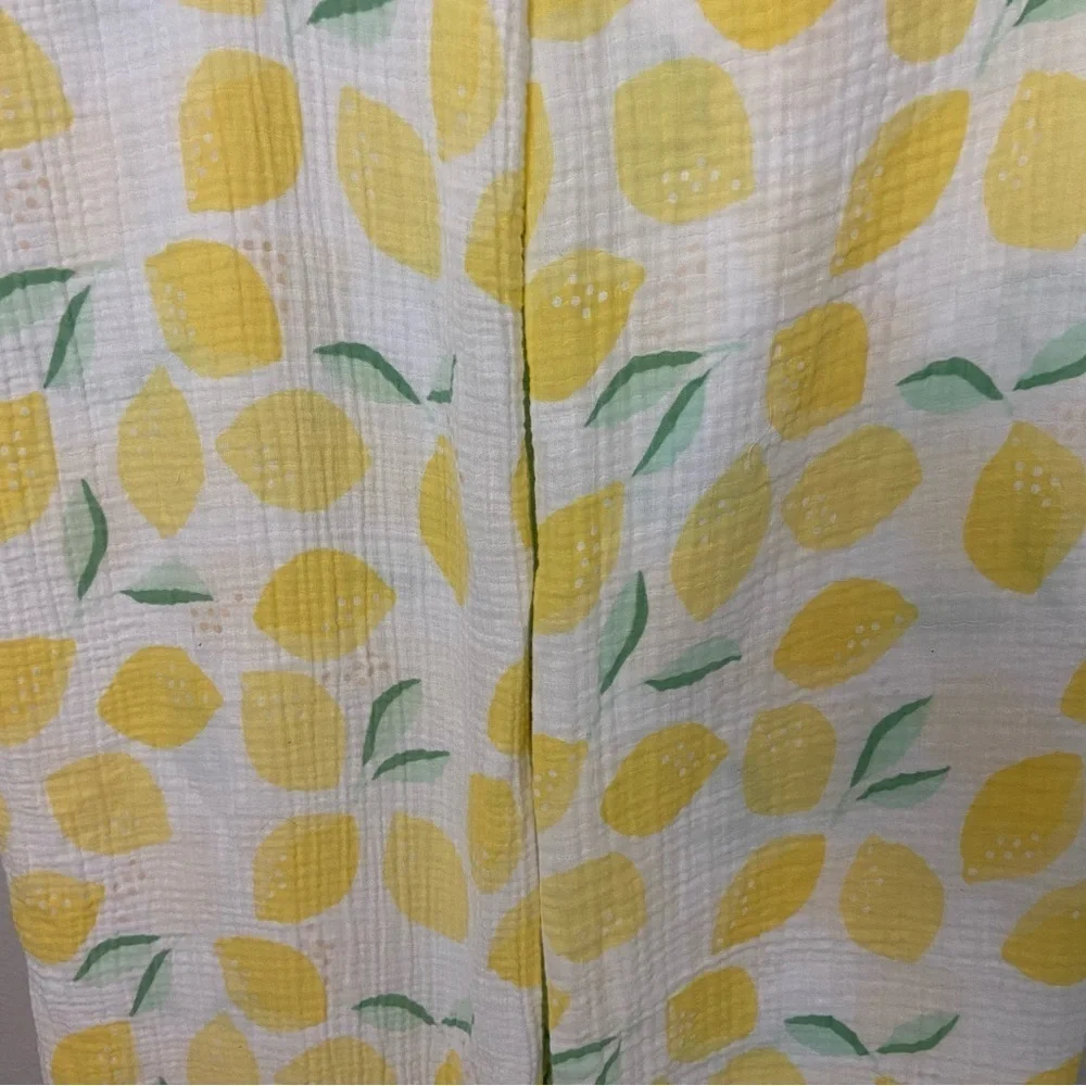 Cloud Island 100% Cotton Muslin Swaddle Baby Blanket Lemon Pom Pom Trim Set of 2